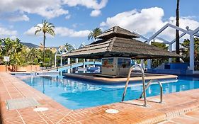 BENALBEACH Vistas al mar con Parking y Wifi